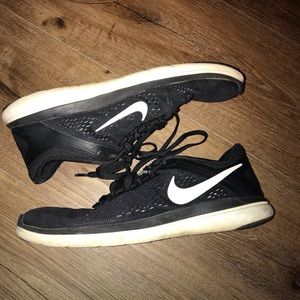 Nike tennis shoes